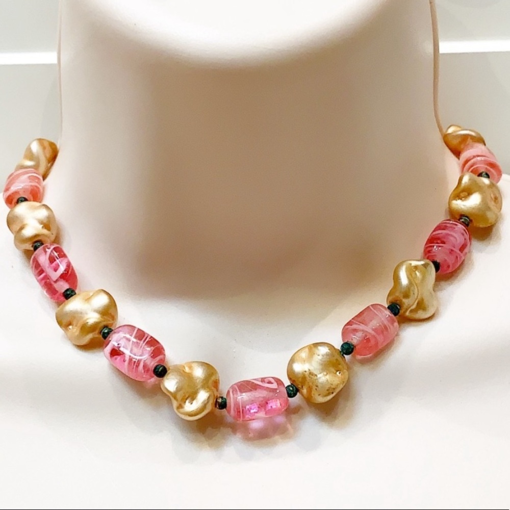 Vintage pink mother of pearl beaded necklace